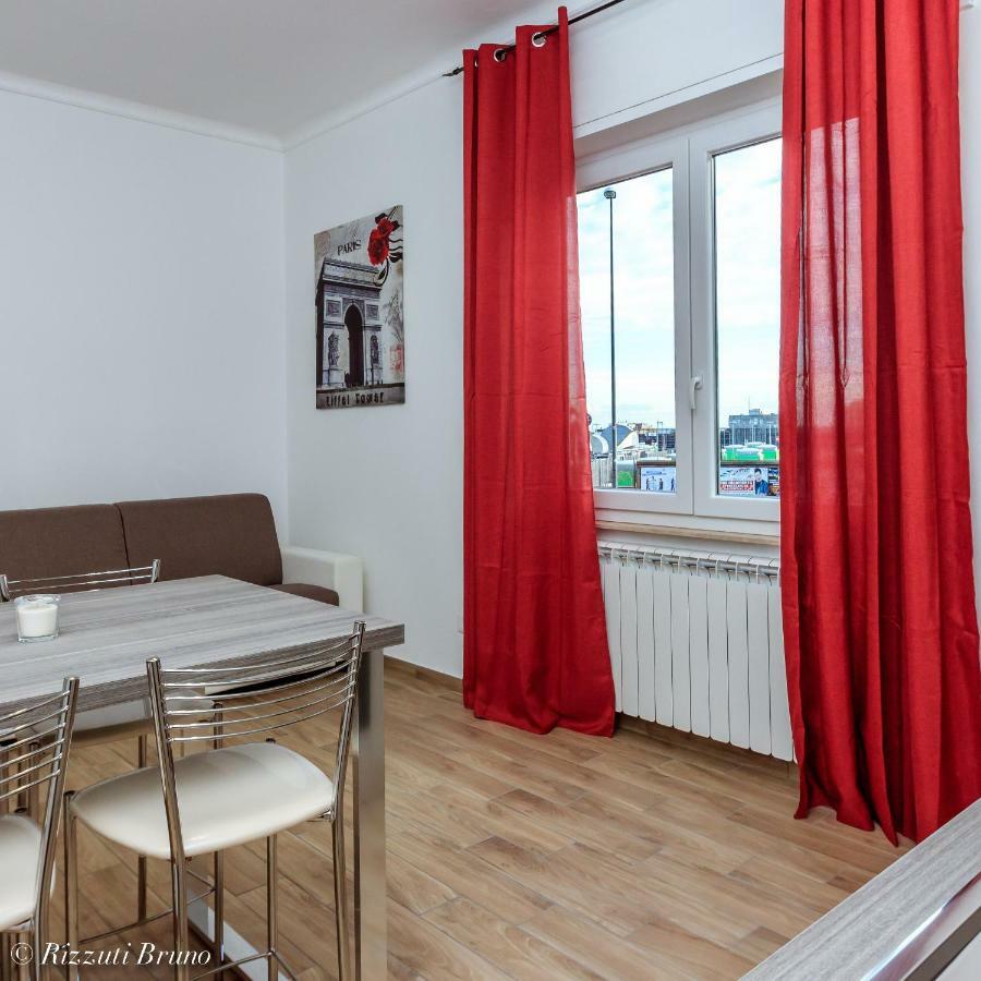 Apartamento Happy House Savona Exterior foto